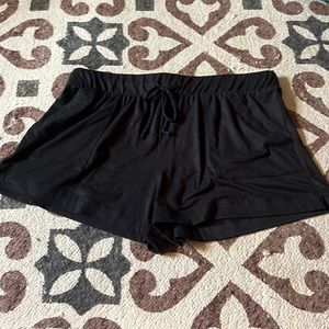 Wandering Dreams black shorts size large!